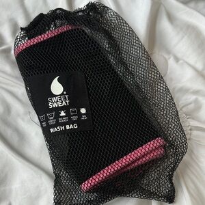 Sweet Sweat waist trimmer Black and Pink Wash Bag never used